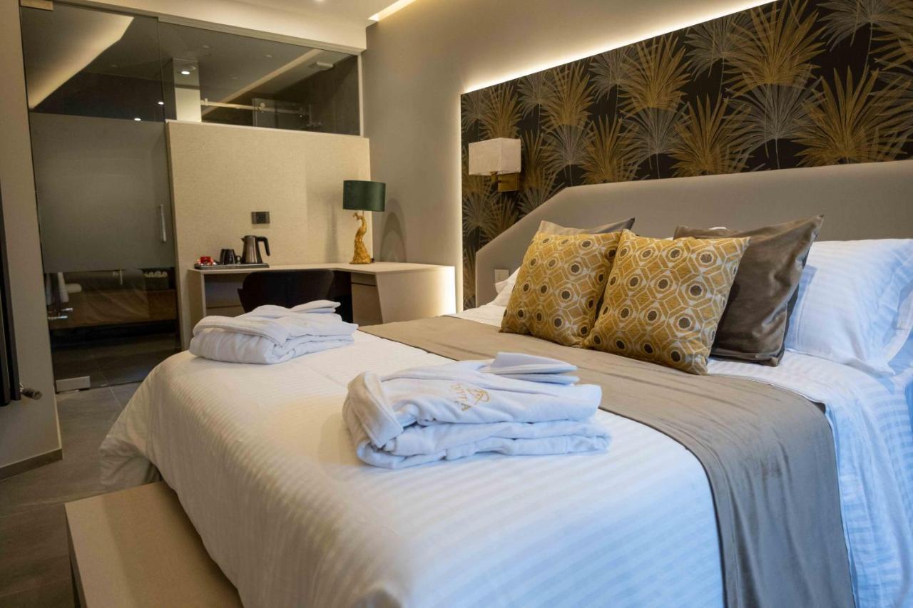 Luxury Triple Room